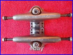 (1997-2002) Independent Truck Co Stage VIII 8 8 axle/136mm hanger Pair 1