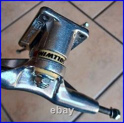 2 Gullwing Sidewinder Polished all metal 9 NOS 1980's SK8 Trucks