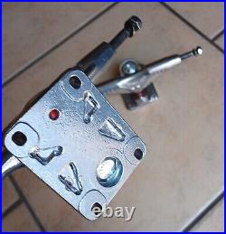 2 Gullwing Sidewinder Polished all metal 9 NOS 1980's SK8 Trucks