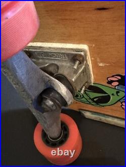 80s vintage skateboard Sports Kids Alien/Dragon In Great Shape. Bearings Are A+