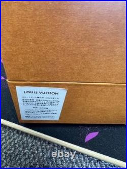 Louis Vuitton skateboard, unused