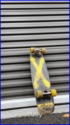PREMIUM COLLECTOR LISTING EARLY 1970s SKATEBOARD (ORIGINAL TRUCK CO. HARDWARE)