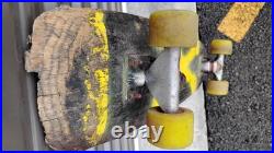 PREMIUM COLLECTOR LISTING EARLY 1970s SKATEBOARD (ORIGINAL TRUCK CO. HARDWARE)
