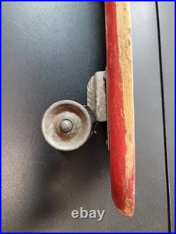 RARE VINTAGE SKATEBOARD METAL WHEELS DURO 101 999 RED Toy Collectible 1960s RARE VINTAGE SKATEBOARD METAL WHEELS DURO 101 999 RED Toy Collectible 1960s