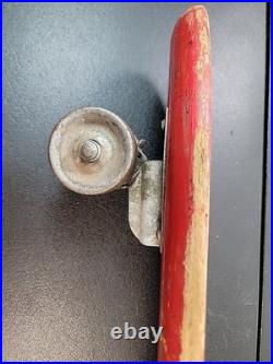 RARE VINTAGE SKATEBOARD METAL WHEELS DURO 101 999 RED Toy Collectible 1960s RARE VINTAGE SKATEBOARD METAL WHEELS DURO 101 999 RED Toy Collectible 1960s