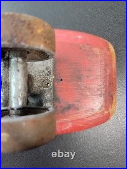 RARE VINTAGE SKATEBOARD METAL WHEELS DURO 101 999 RED Toy Collectible 1960s RARE VINTAGE SKATEBOARD METAL WHEELS DURO 101 999 RED Toy Collectible 1960s