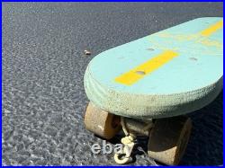 Vintage 1960s Roller Derby Mustang #15 skateboard beautiful HTF