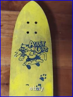 Vintage Original 1974-76 Alley Cat Skateboard. RARE! With original label #19303