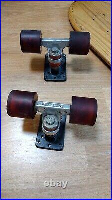 Vintage Skateboard with ACS 500 Trucks and Road Rider 2 Wheels