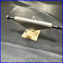 Vintage Tracker Extrack Skateboard Trucks White Silver 1978 Rare 7.5