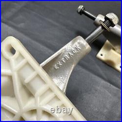 Vintage Tracker Extrack Skateboard Trucks White Silver 1978 Rare 7.5