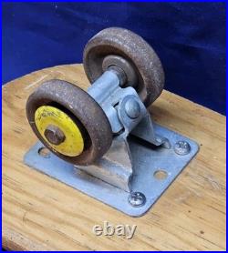Vtg 1950s/60s HAWAIIAN SURFER Skateboard Steel Wheels with Yellow HUB CAPS Union